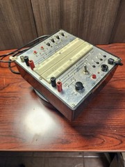 Vintage El Instruments DIGI DESIGNER, TTL Digital Breadboard Trainer