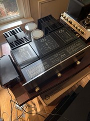 Vintage McIntosh MC2200 Stereo Power Amplifier. 200 wpc. Excellent Serviced