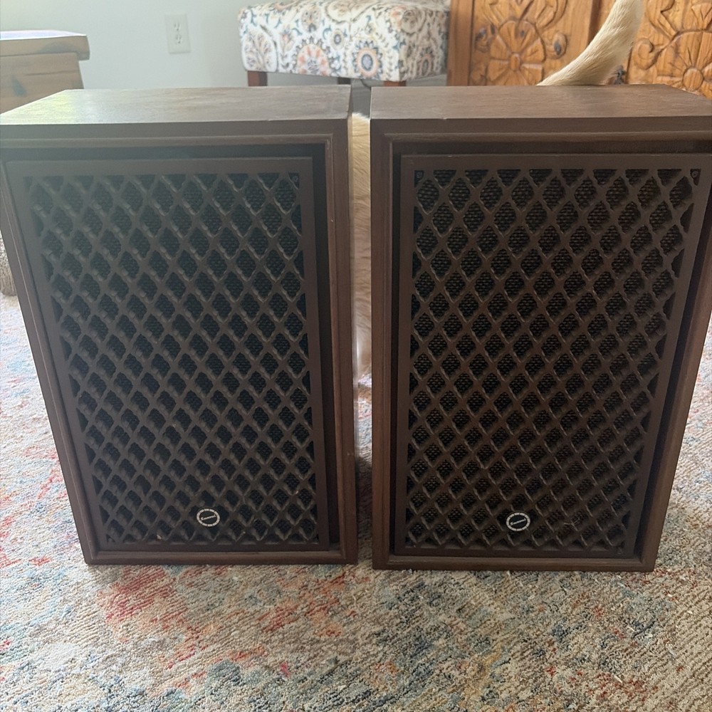 (2) Sansui SP-30 2 Way Bookshelf Speakers :: 8 Ohm 20W :: Solid Wood :: Japan