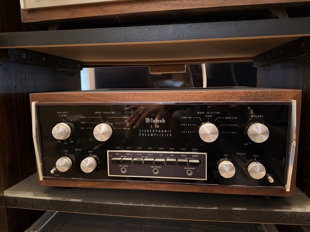 McIntosh MR71 FM Stereo Tuner with Walnut Cabinet – Vintage Classic