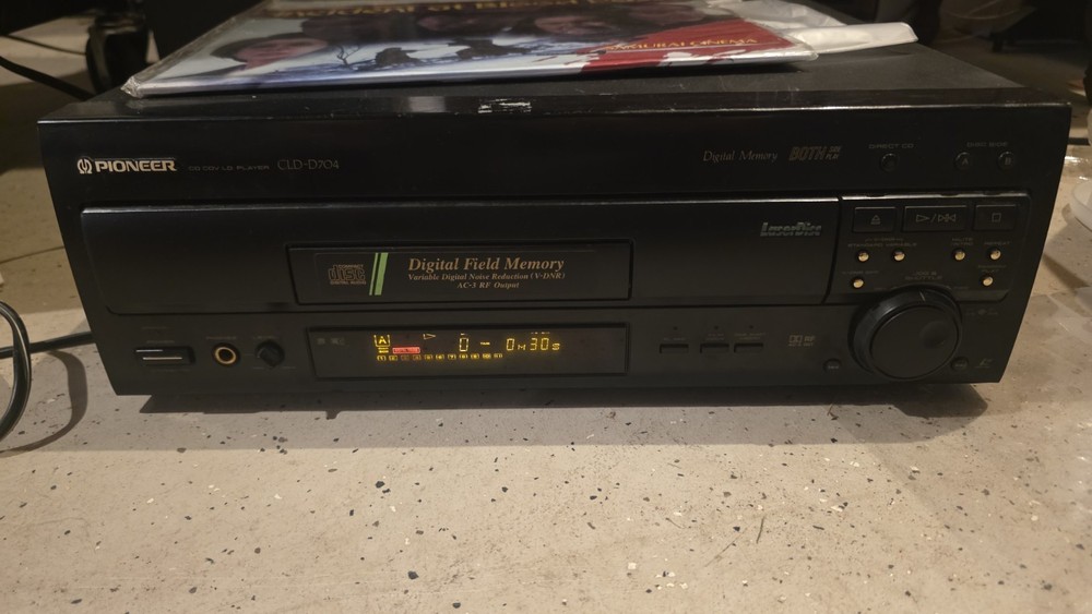 pioneer cld d 704 laser disc player *tested working* No Remote
