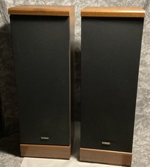 VTG Fisher STV-752 Floor Speakers 3-Way 10” Woofer 8 Ohm Studio Pair 90s