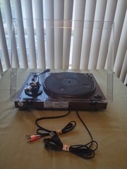 REALISTIC LAB-420 TURNTABLE WORKING VINTAGE DIRECT DRIVE FULL AUTO NEW COVER