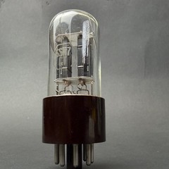 1950’s 6SN7GT Sylvania Tube Black Plate 2 Hole Bad Boy TV7 Test NOS N7-22