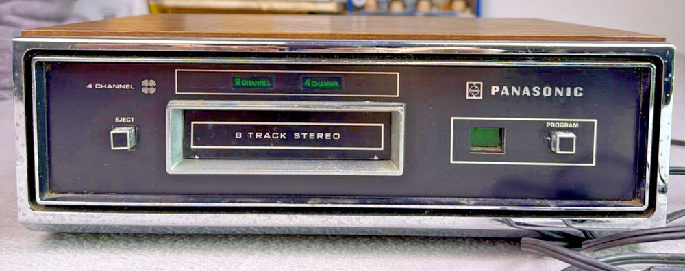 Panasonic RS-845US 2/4 Channel Stereo 8-Track Tape Player READ