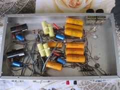 VINTAGE UNIT WITH SPRAGUE CAPACITORS AND OTHER–SEE PICTURES–AS IS-FOR PARTS