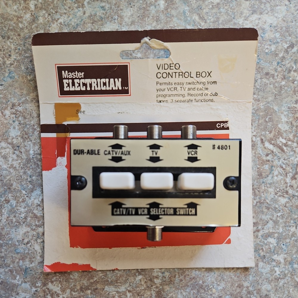 Vintage Master Electrician CATV TV VCR Selector Switch Video Control Box 4801