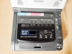 Sony GV-D800 Digital8 8mm Video Cassette Recorder Player Hi8 Video8 Tested Japan