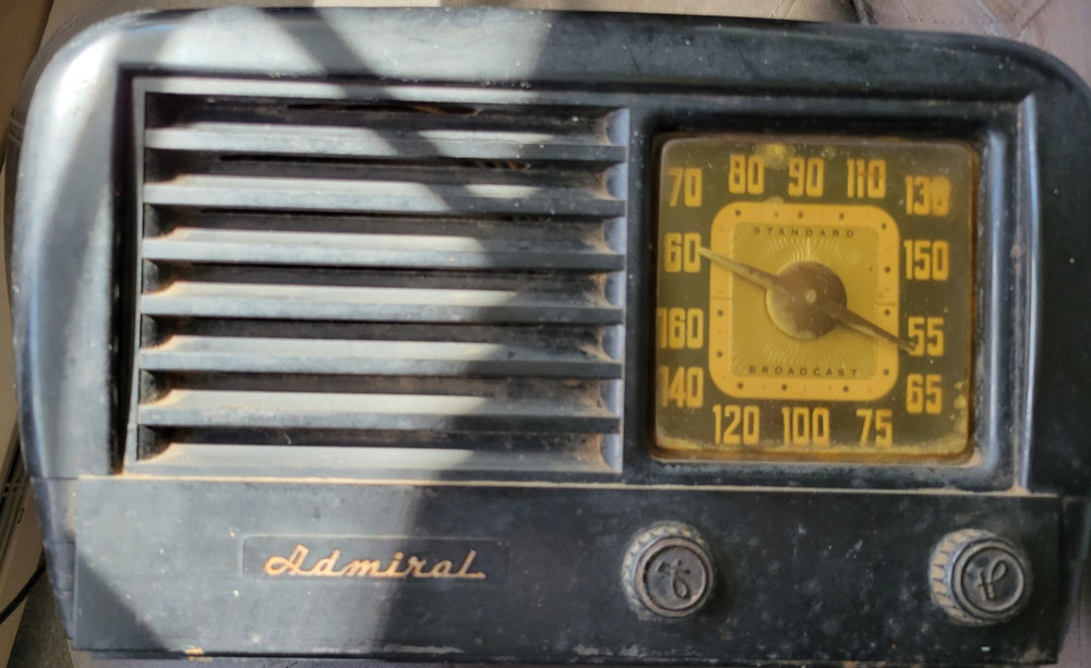 Classic WORKING Vintage Admiral 7T10 Radio Bakelite Black SUPER AEROSCOPE 1947