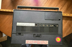 Vintage Sharp FV-1710 Multiband Deluxe Radio
