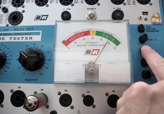 Used Amperex Philips Heerlen ECC88 6DJ8 Vacuum Tube ⊿6F3 Emission Tested 95/93
