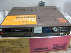 SONY SL-2401 BETAMAX VCR MINT COND. W/BOX, MANUAL & REMOTE MUST SEE! READ!