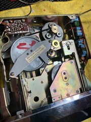 8 TRACK AND CASSETTE PLAYER PLAY BOTH 1- UNIT SERVICED VIDEO