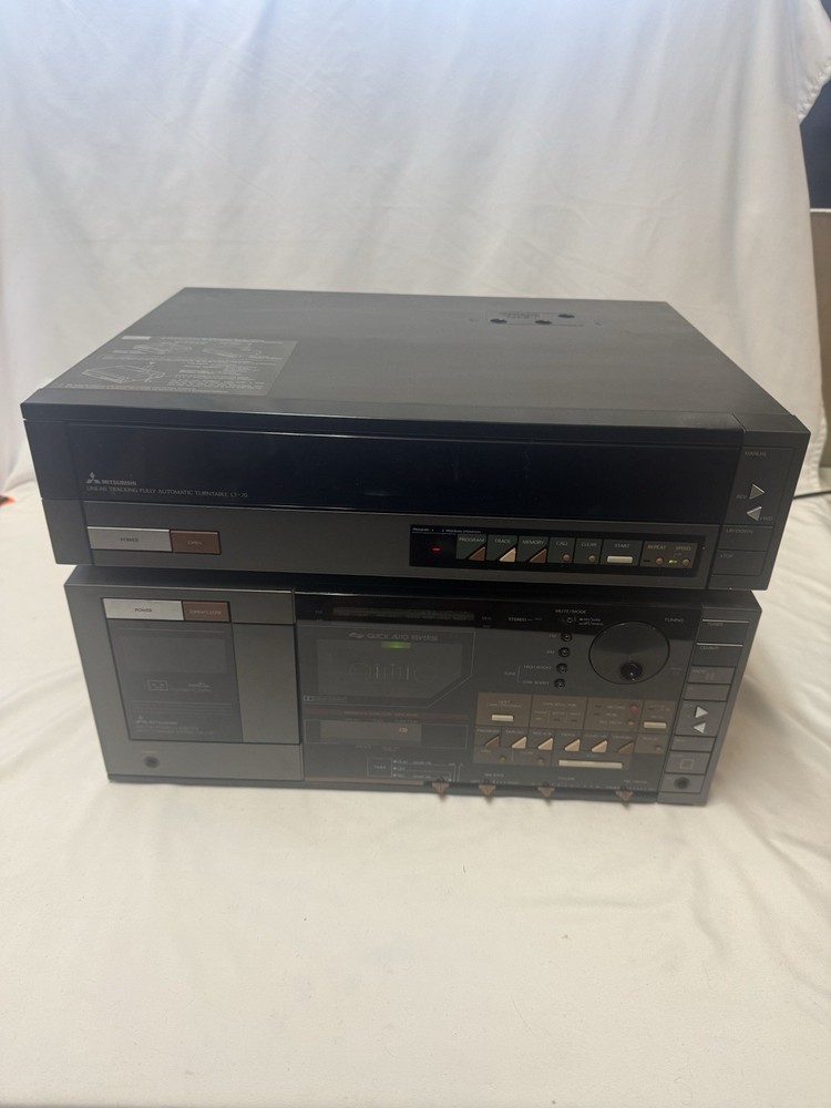 Mitsubishi Am/FM Stereo Cassette Auto Changer System DA-L70 Turntable LT-70