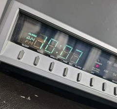Vintage Silver Realistic Chronomatic 232 Alarm Clock Radio AM FM Tested Working