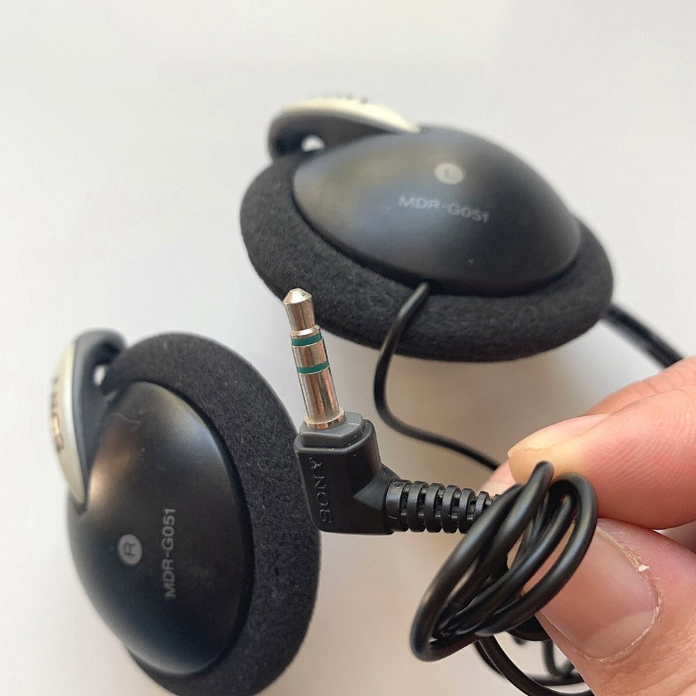 SONY Classic Vintage stereo sports Headphones -3.5mm jack MDR-G051