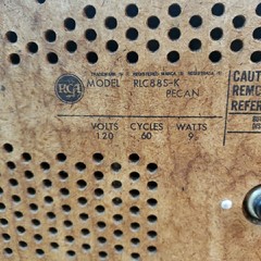 Vintage 1960s RCA Japan 16″ Solid State Wood AM FM Tabletop Radio Pecan WORKS