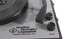 VINTAGE RECORD PLAYER HAMILTON ELECTRONICS CORP. Original in nice condition.