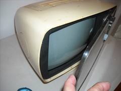Vintage Philco SPACE AGE TV POWERS UP DISCOLORED & STAINED