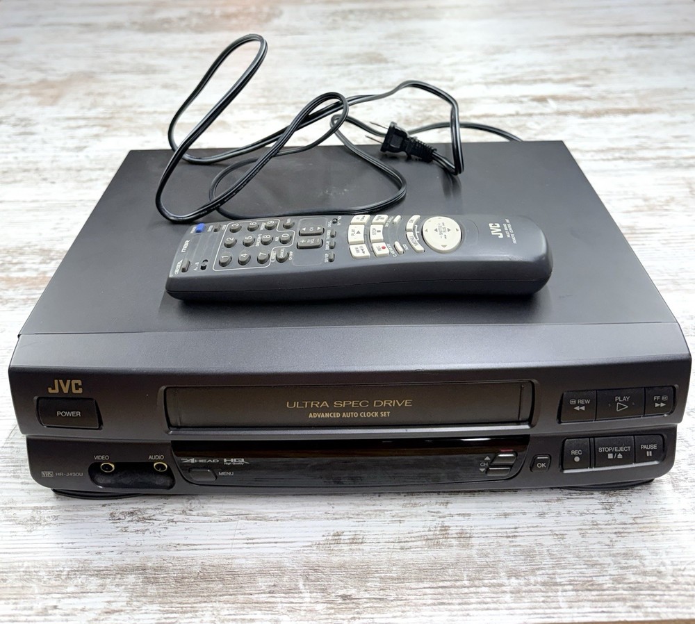 VTG JVC VHS VCR HR-J430U With Remote TESTED WORKS