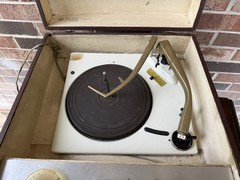 🍊Vintage 1960s Truetone FM/AM Stereo & Record Player | Model 4DC6245 SAVE ME!