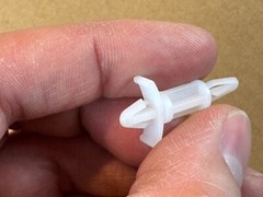 80 New Replacement Plastic Mounting Clips for Pioneer Amplifier Circuit Boards