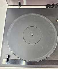 Thorens TD 180 Auto Return Belt Drive Turntable with 33/45/78 Speed PARTS ONLY