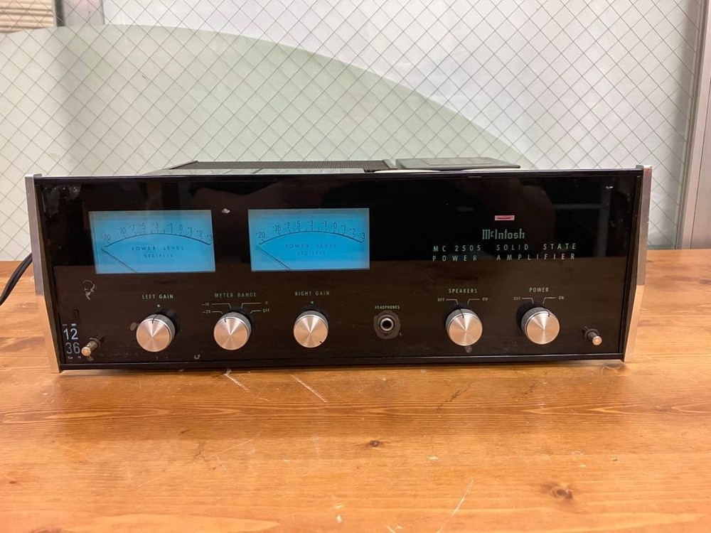 McIntosh MC2505 Stereo Power Amplifier