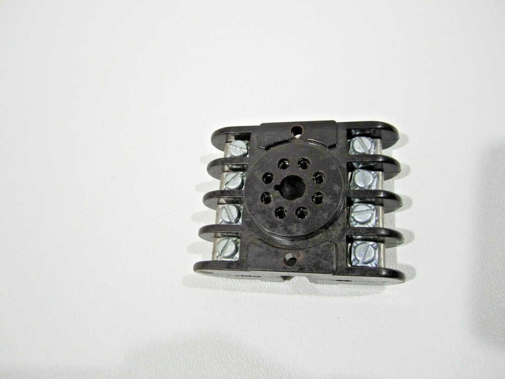 Amphenol 8-Pin Relay Socket Base 146