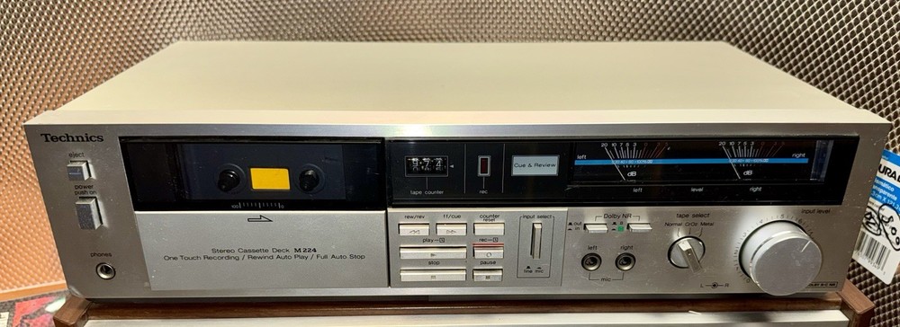 VINTAGE TECHNICS CASSETTE DECK; M224, EARLY 80s, WORKS GREAT!!