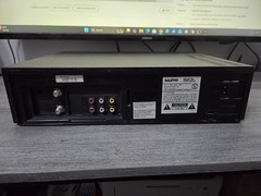Sanyo VHR-9413 Mid Mount Hi-Fi DBX DA4Head VCR VHS Player Tested Works READ