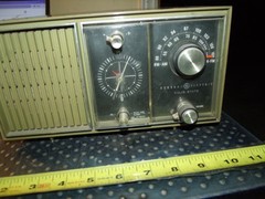 Vintage GE General Electric Plug In Radio Alarm Clock Retro Olive Green AM FM