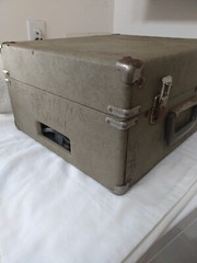 Vintage Audiotronics 300A Classroom Suitcase record player 1969 ~ Tested