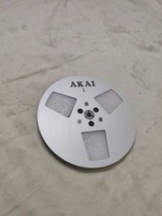 One silvery TAPE REEL Akai 7″ inch Light Metal Aluminum Take Up Reel