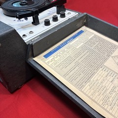 Calif0one 1030AV Portable 3-Speed Classroom Phonograph Record Player