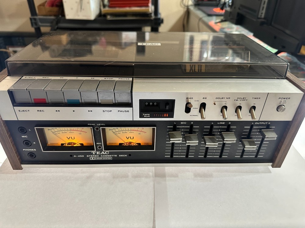 Teac A-450 Cassette Deck – Powers On – Parts/Repair