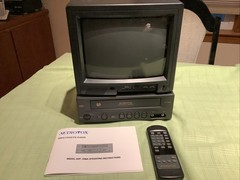 Audiovox AVT-975 9″ Color TV & AVP-6750M VHS Combo Vintage Television