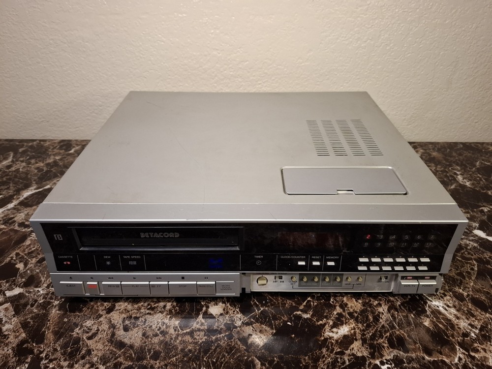 Sanyo Betacord VCR 4650 Beta VCR Works Needs Drive Belt Included For Reference
