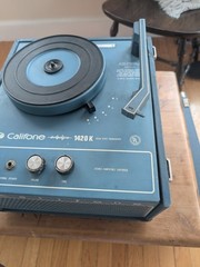 Vintage Califone Turntable 1420k Portable record player 4 speed phonograph Case
