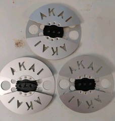 Lot of 3 Vintage Akai Die-Cut Metal Reel To Reel Tape Take-Up 7″ 1/4″ With Cases