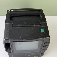 Vintage Sony Mega Watchman FD-525 Portable B&W TV AM/FMRadio Tuner