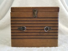 1938-40 Detrola Pee Wee Portable Radio RARE ART DECO Tweed Wrap Suitcase Style