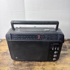 Vintage GE Superadio Long Range AM/FM Hi Performance Super Radio 7-2887A TESTED