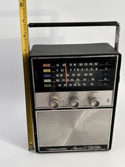 Vintage Realistic Astronaut-5 Band AM/FM Portable Solid State Radio
