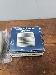 Radio Shack, Realistic, Indoor/Outdoor Speaker, 40-1227A.