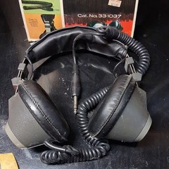 Realistic Nova 30 Stereo Headphones Adjustable Headband Rotary Volume 6.35mm