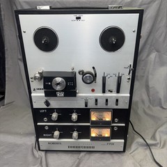 Rheem Roberts 771X Reel to Reel Portable Player/Recorder Deck