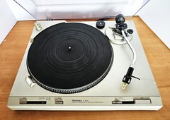 Vintage Technics SL-B205 TurnTable Record Player * Tested Working *