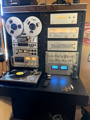 Vintage 1970’s Pioneer hi-fi system – Spec 1, Tx-9500ii, turntable, and cabinet