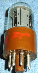 1 NOS Zenith 6SN7GTB Vacuum Tube – Brown Base Audio Twin Triode Made in Canada